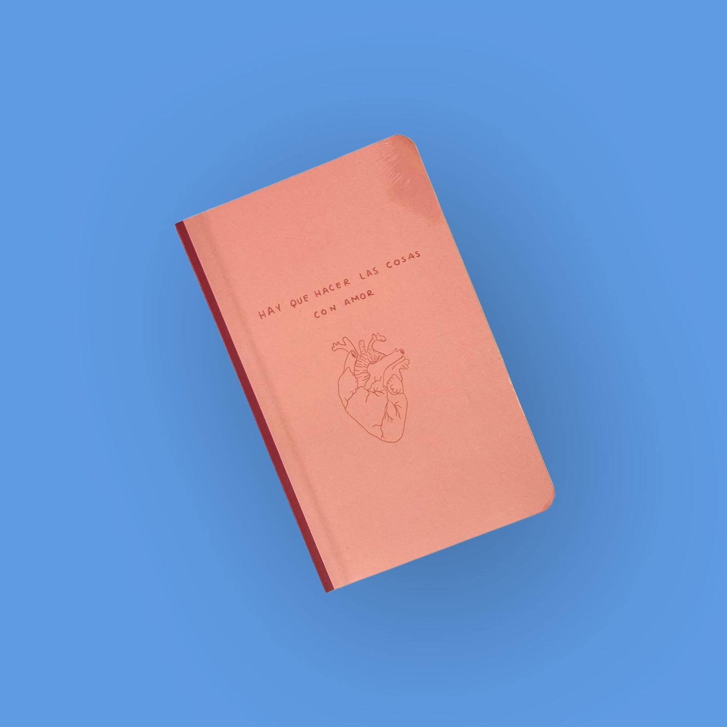Foto de Libreta chica Hay que hacer las cosas con amor con fondo