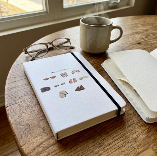 Libreta grande Todas son únicas - Libreta | con un poco de miel